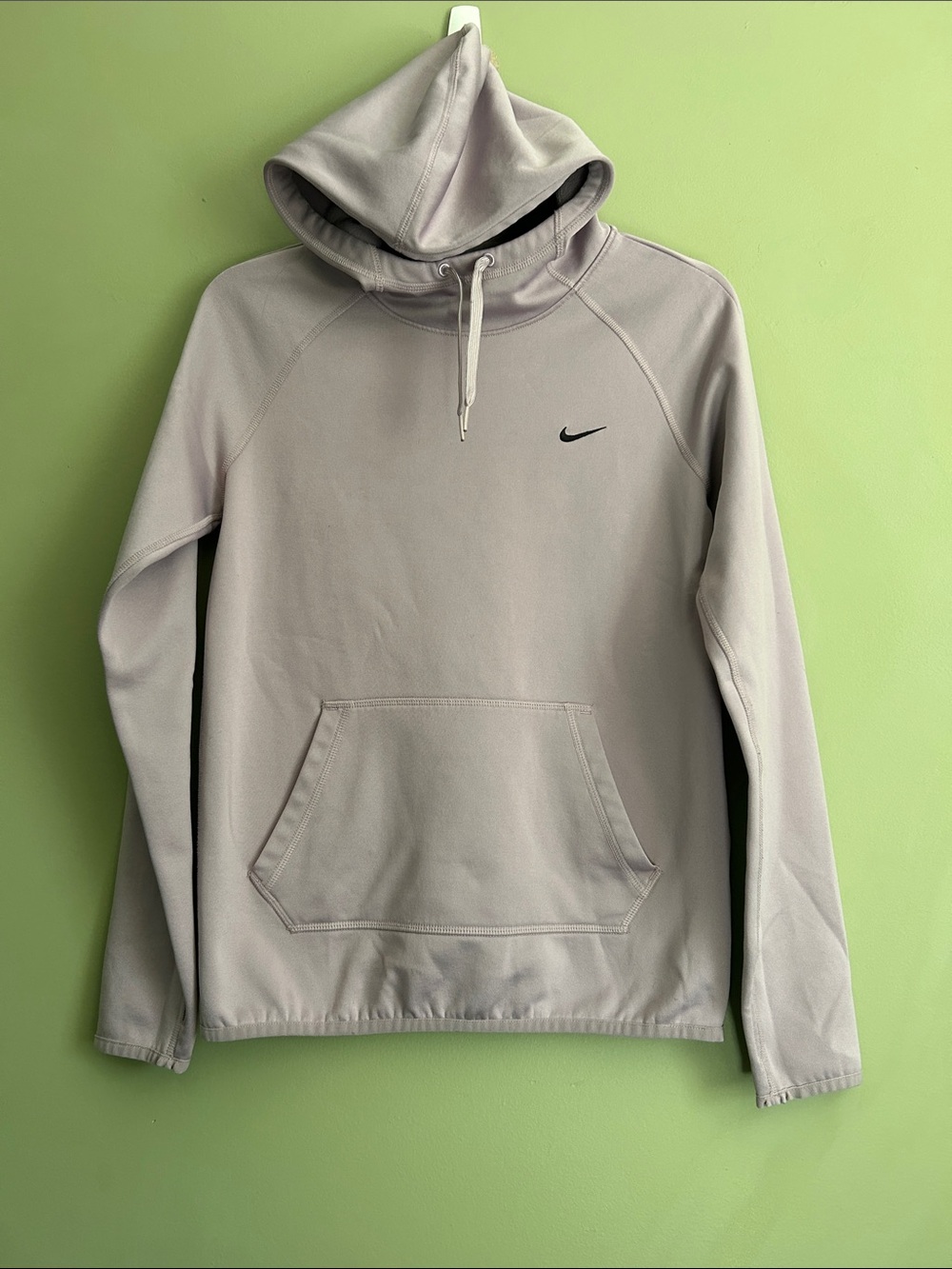 Nike Dri-FIT Pullover Performance Hoodie in a Light Lavender Size XS